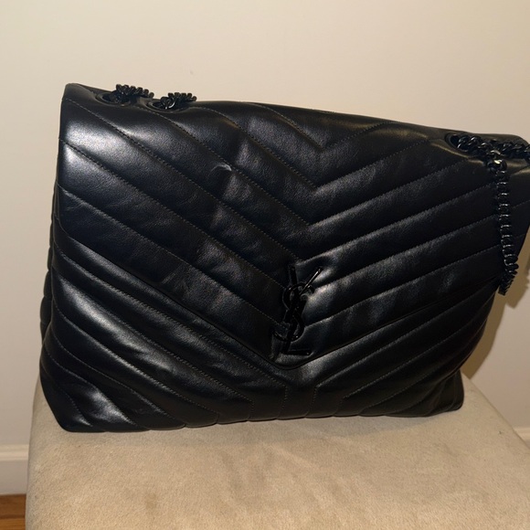Yves Saint Laurent Black Chevron Shoulder Bag - Picture 3 of 15